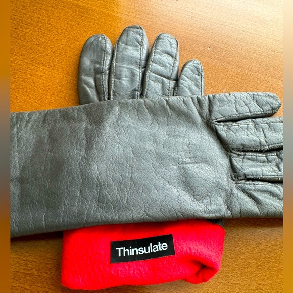 Women’s Gray Leather “Thinsulate” Gloves- Size Small - Picture 4 of 5